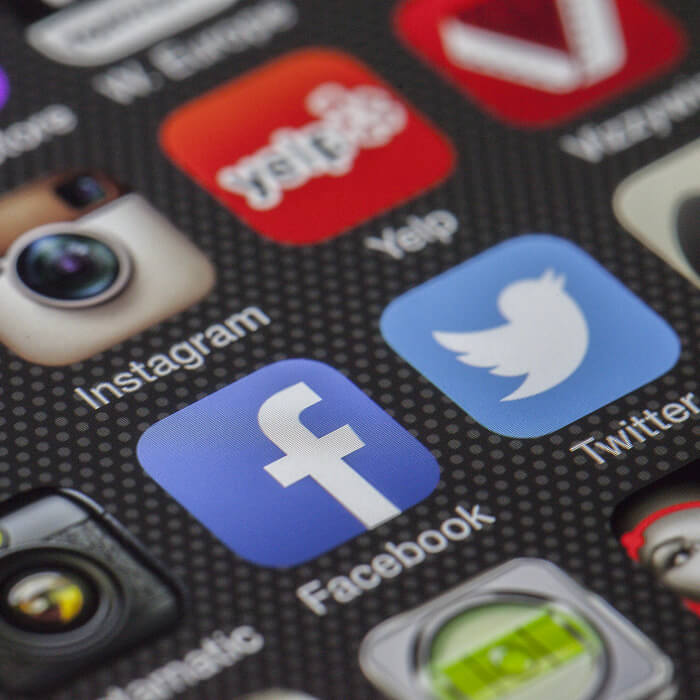 Couverture facebook, image d'en-tête twitter ou bannière youtube réalisée par iKeviin