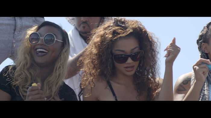 Retrouve le nouveau clip "Bad Bitch" des Fli Boyz de San Diego sur le blog de Kevin de Sousa